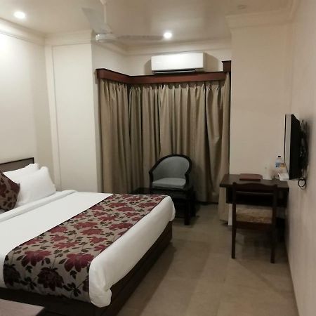 Hotel Ashish International Bhilai Экстерьер фото