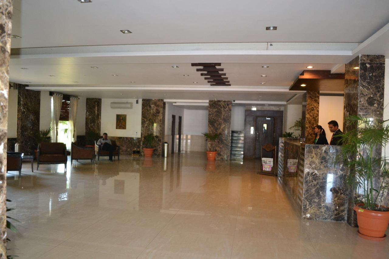 Hotel Ashish International Bhilai Экстерьер фото