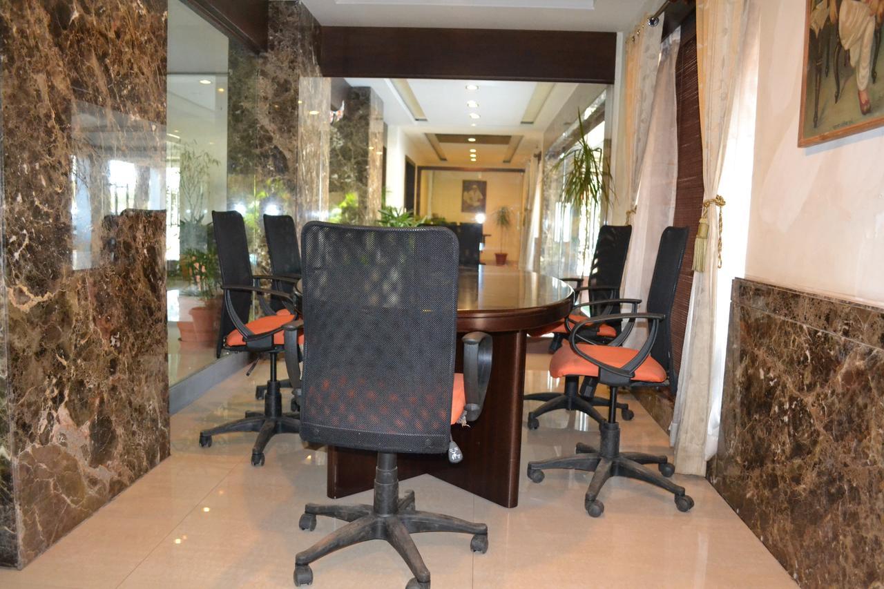 Hotel Ashish International Bhilai Экстерьер фото