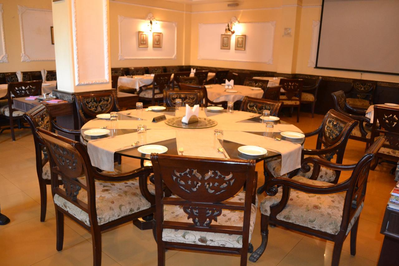 Hotel Ashish International Bhilai Экстерьер фото