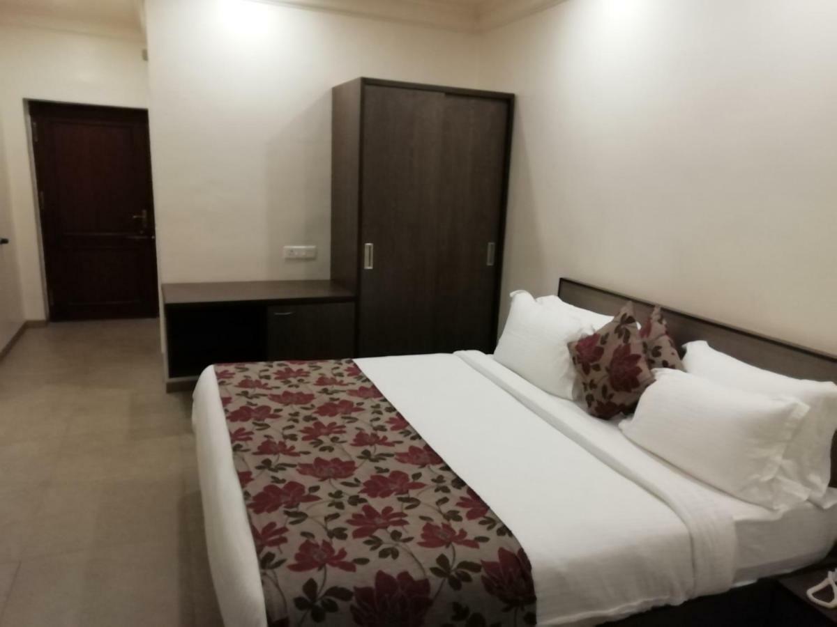 Hotel Ashish International Bhilai Экстерьер фото