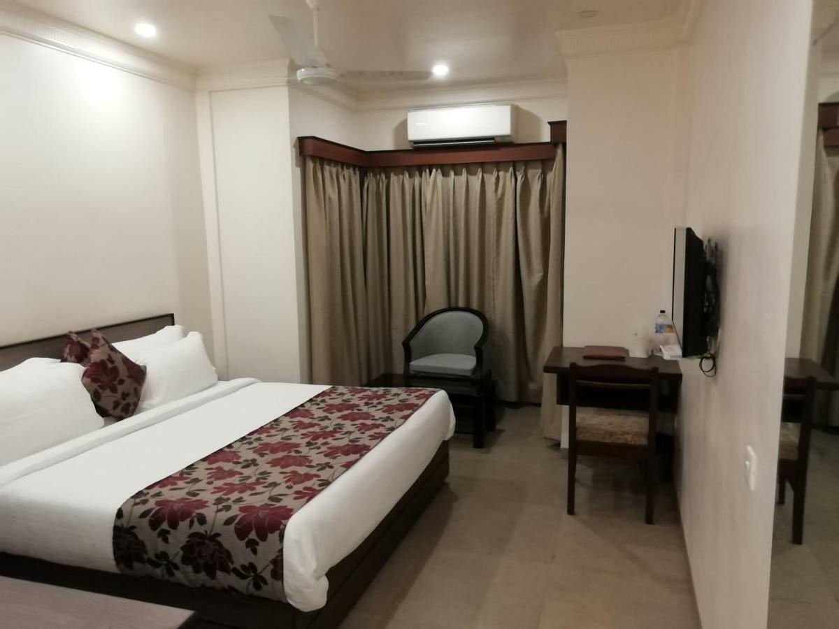 Hotel Ashish International Bhilai Экстерьер фото